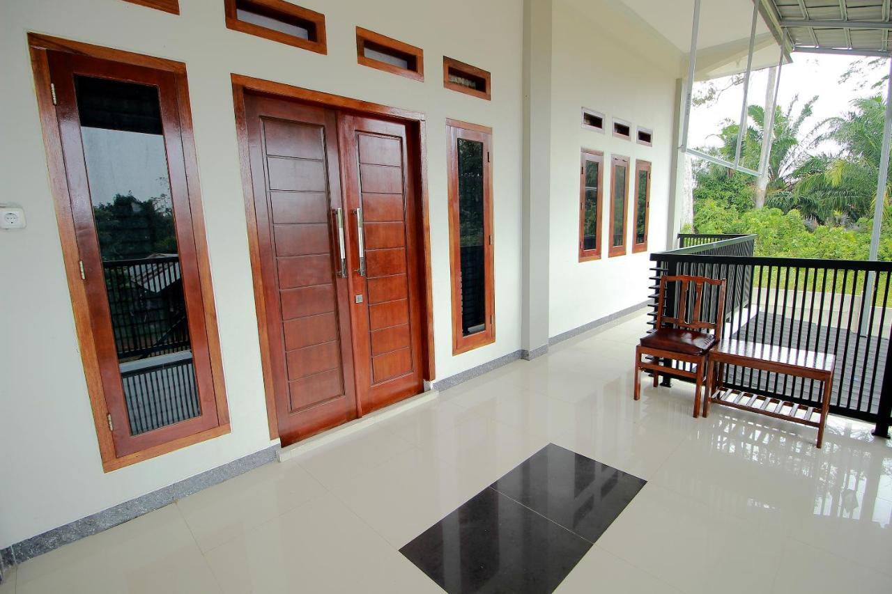 Oyo 739 Guest House Si Kancil Bengkulu Exterior foto