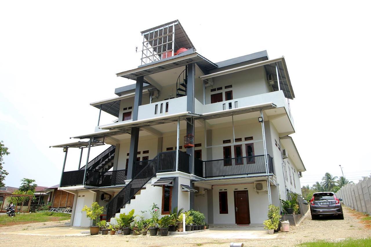 Oyo 739 Guest House Si Kancil Bengkulu Exterior foto