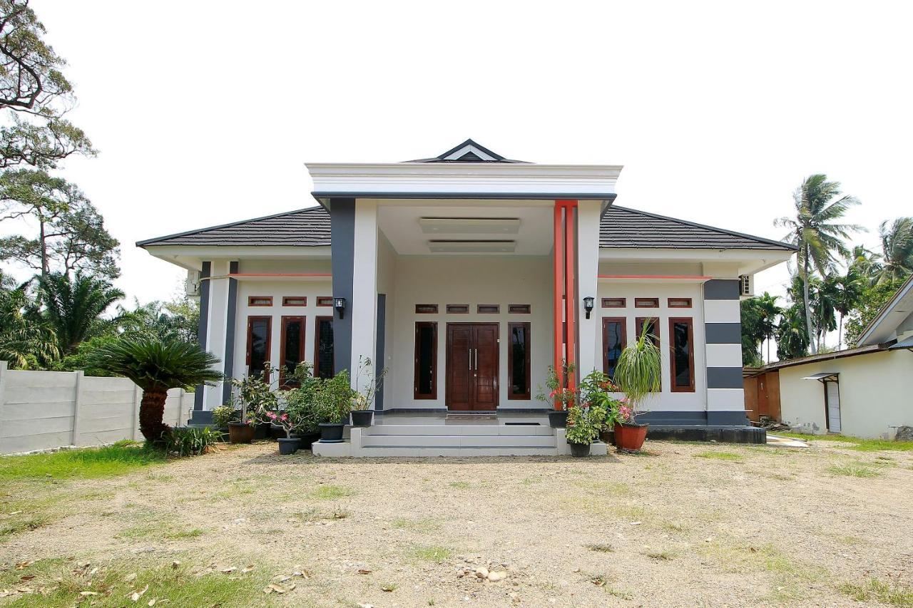 Oyo 739 Guest House Si Kancil Bengkulu Exterior foto